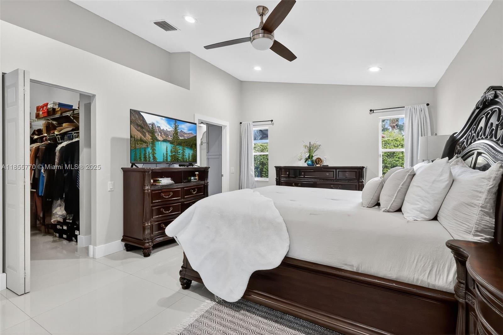 LAKERIDGE GREENS AT PIPER - Residential