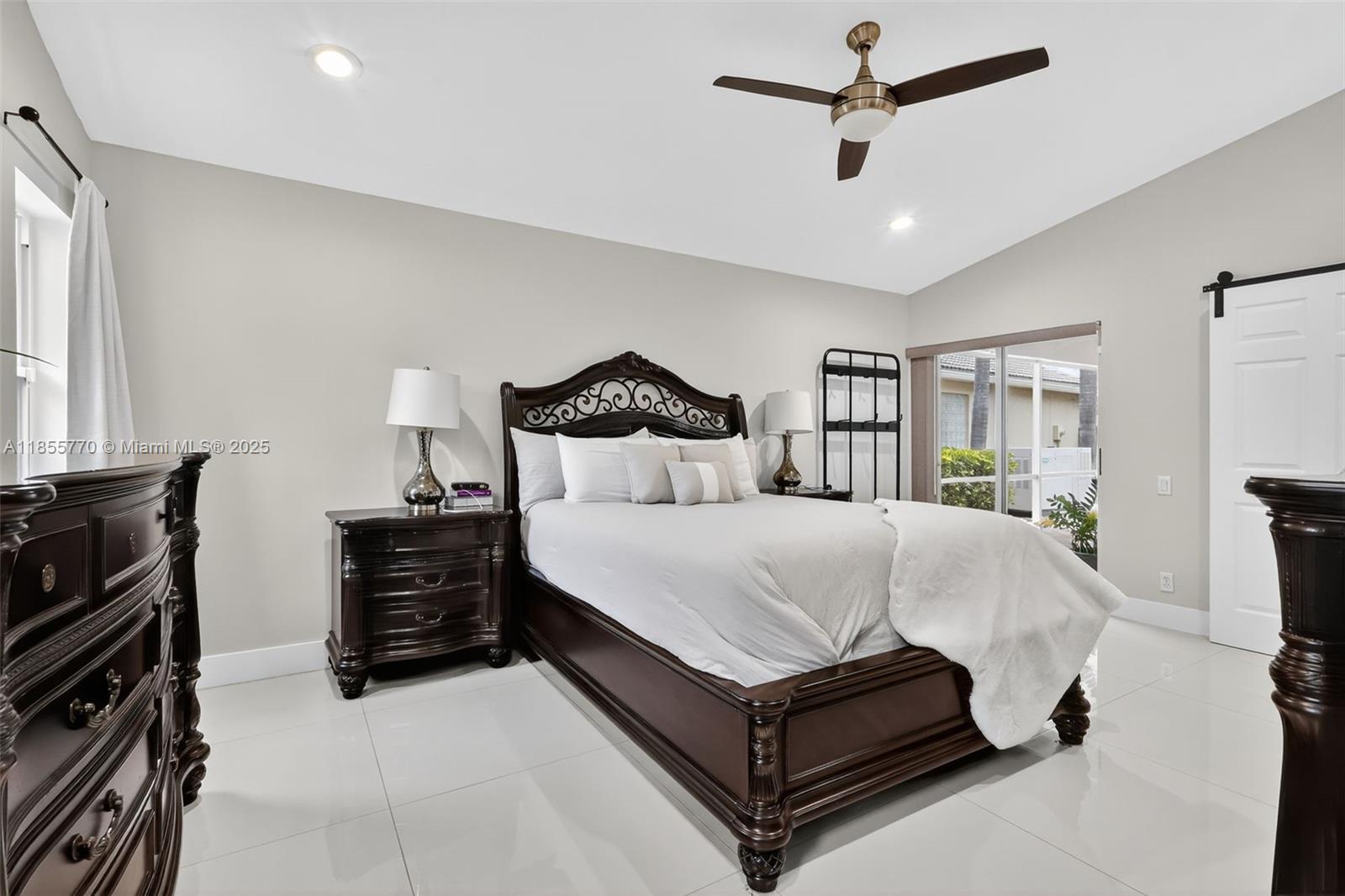 LAKERIDGE GREENS AT PIPER - Residential