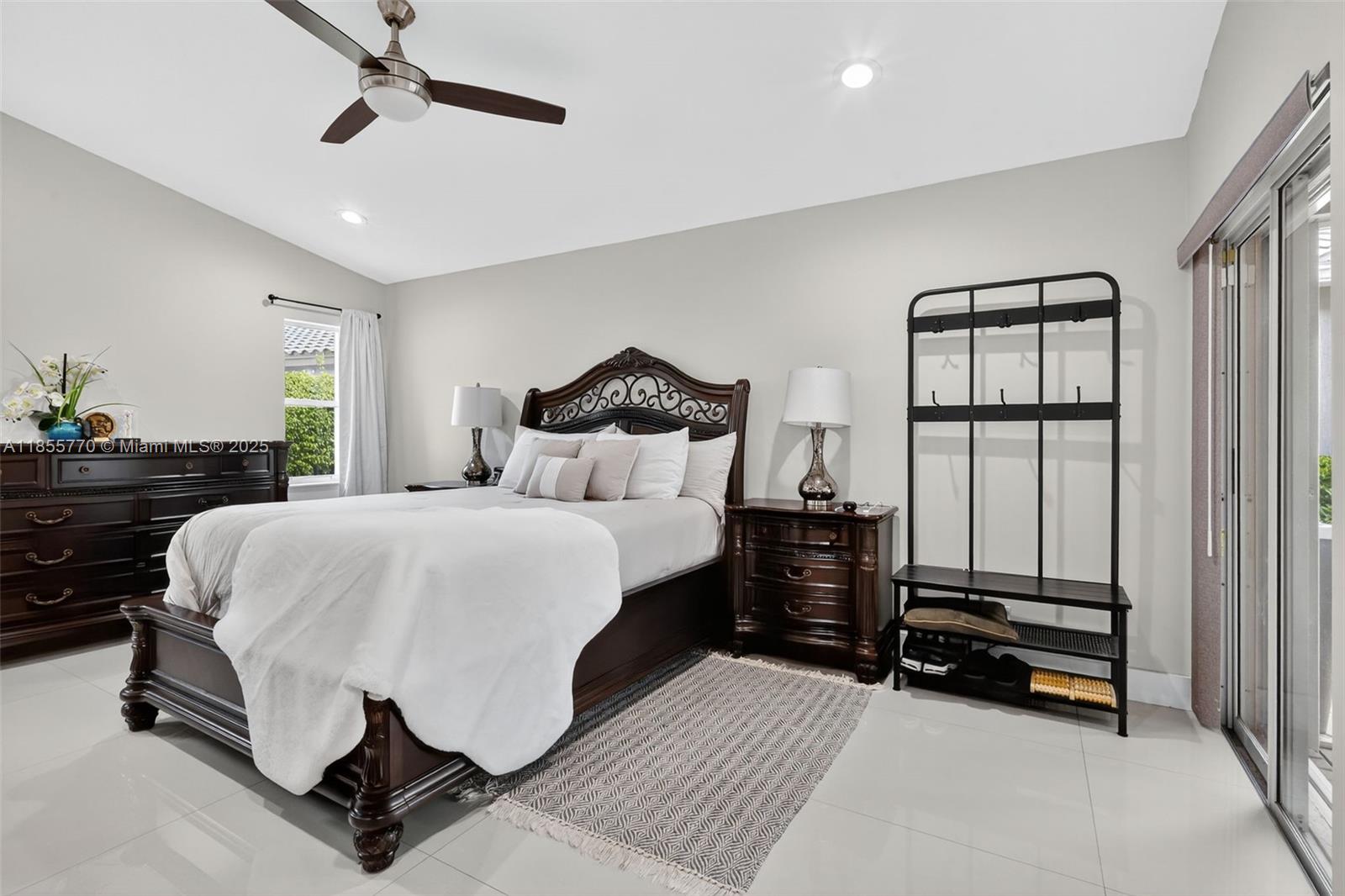 LAKERIDGE GREENS AT PIPER - Residential