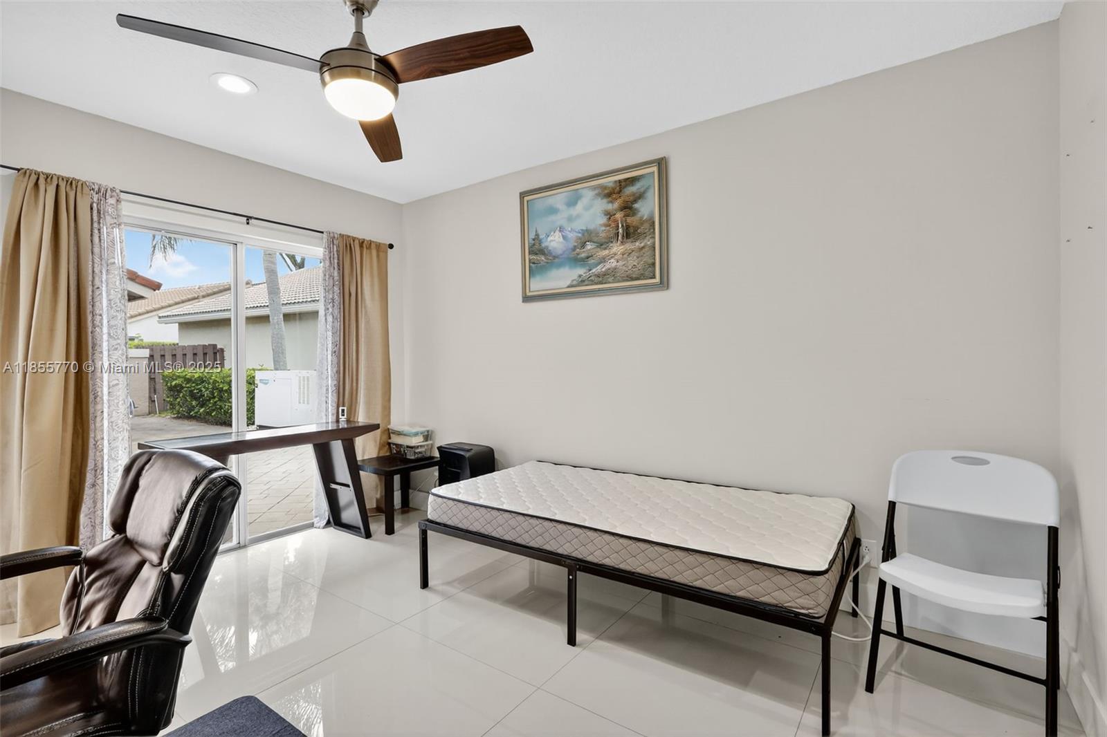 LAKERIDGE GREENS AT PIPER - Residential