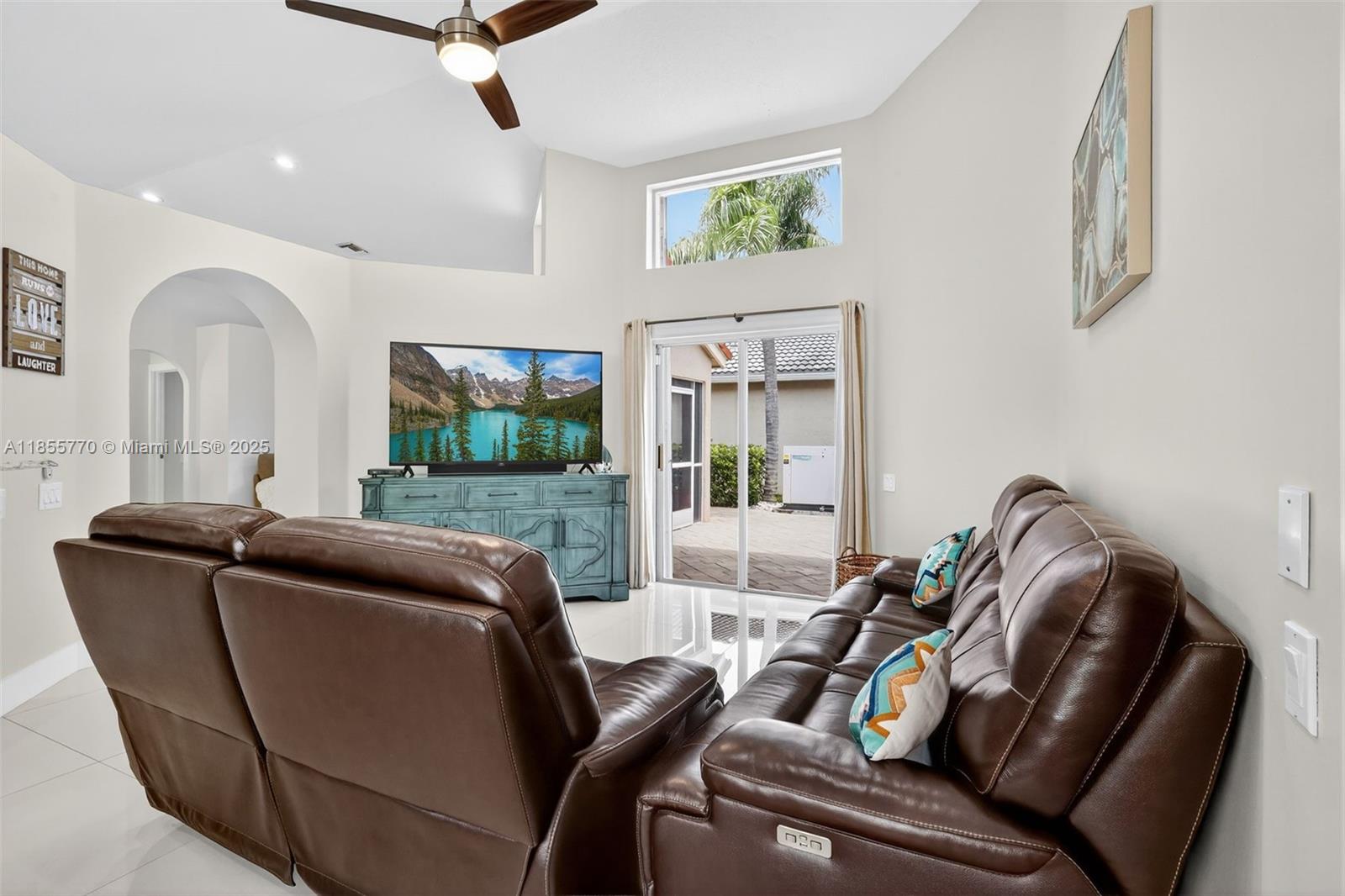 LAKERIDGE GREENS AT PIPER - Residential