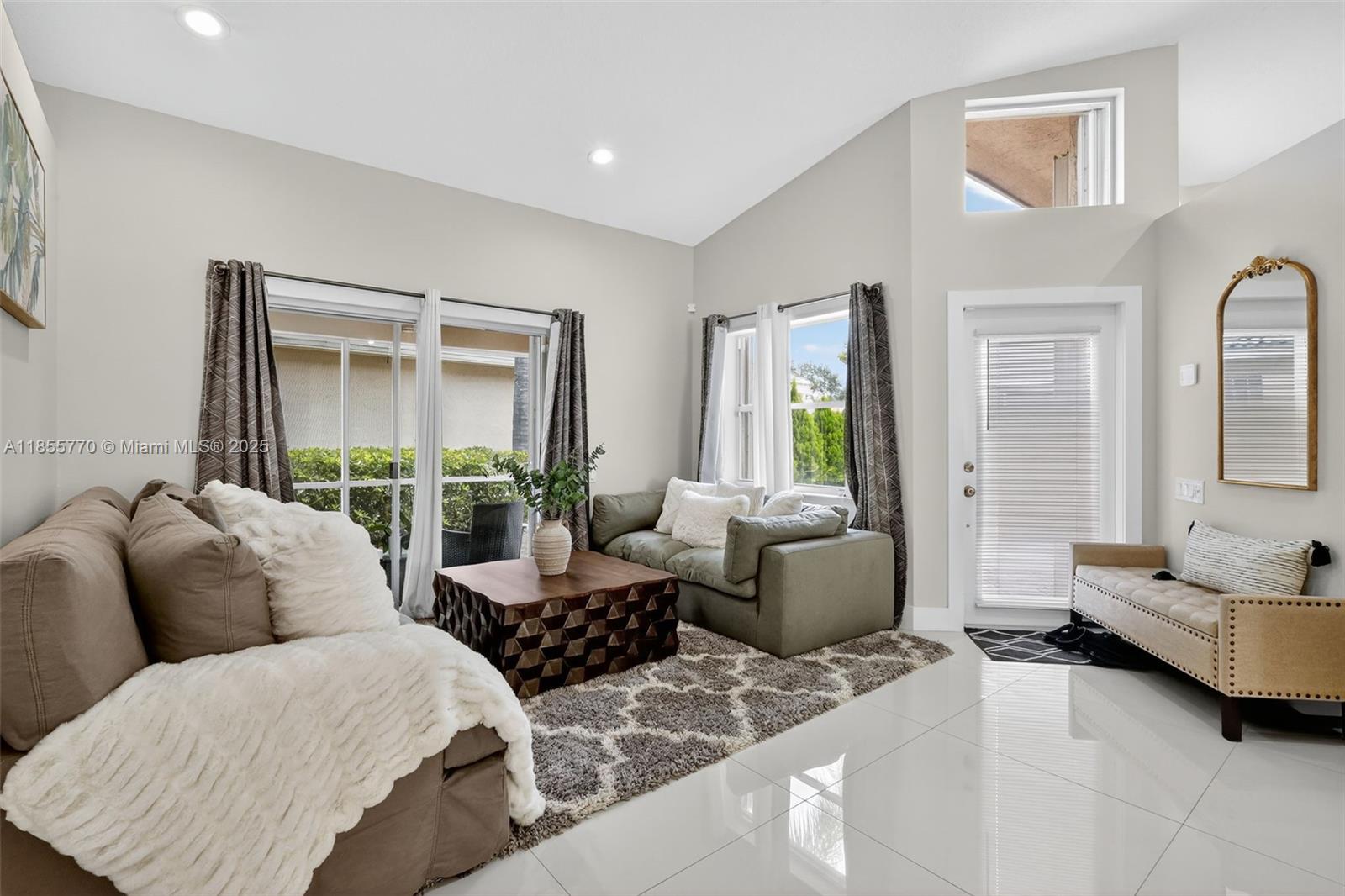 LAKERIDGE GREENS AT PIPER - Residential