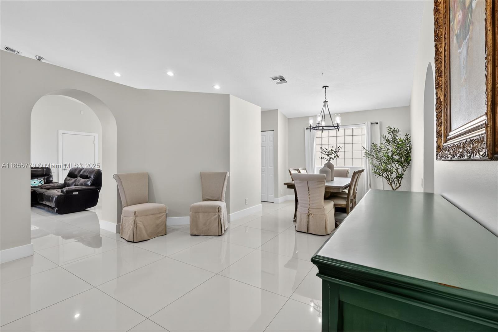 LAKERIDGE GREENS AT PIPER - Residential