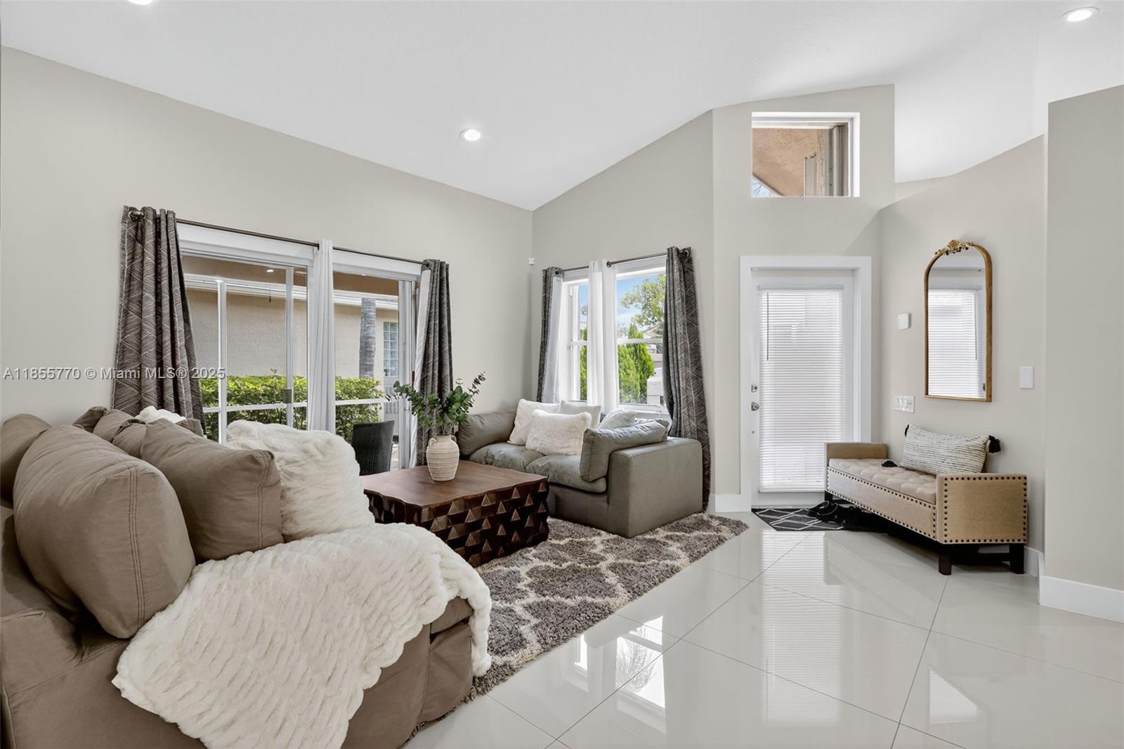 LAKERIDGE GREENS AT PIPER - Residential