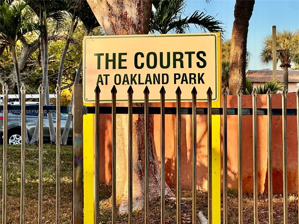 Photo of 95 NE 41st St #L165, Oakland Park, FL 33334 (MLS # A11970024)