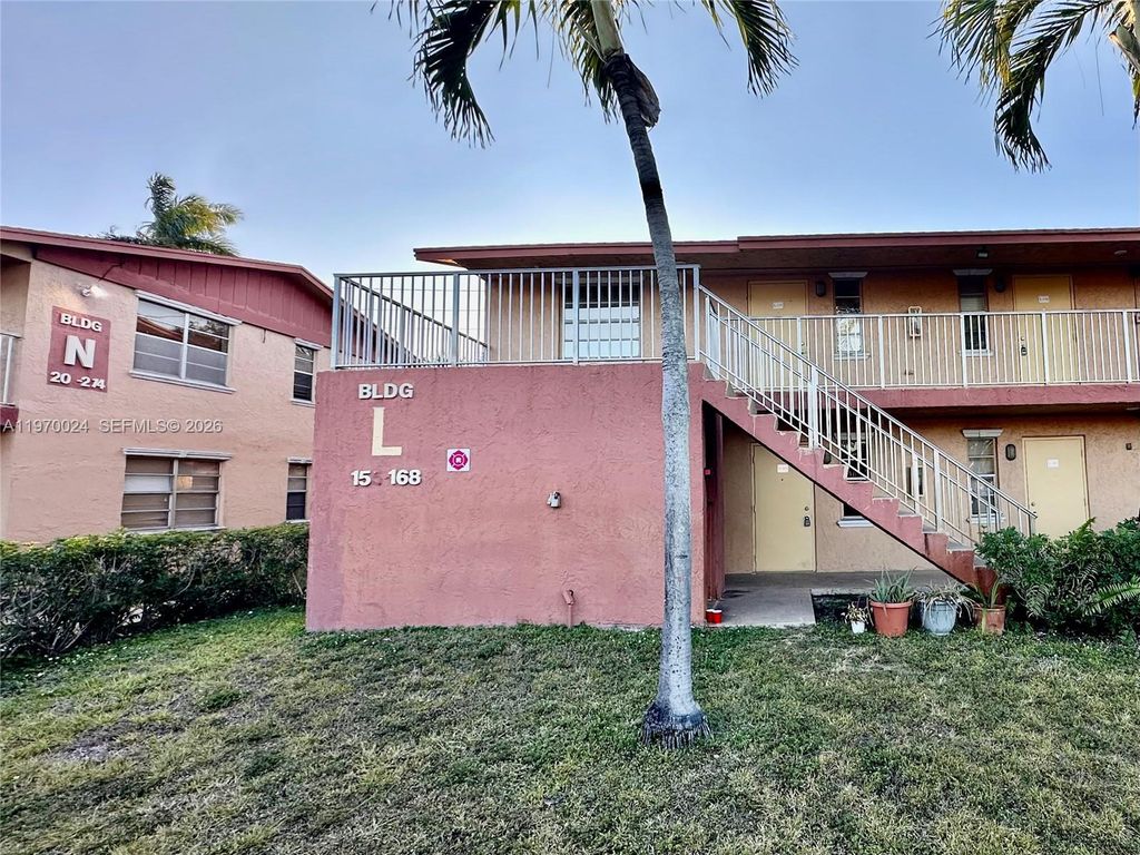 Photo of 95 NE 41st St #L165, Oakland Park, FL 33334 (MLS # A11970024)