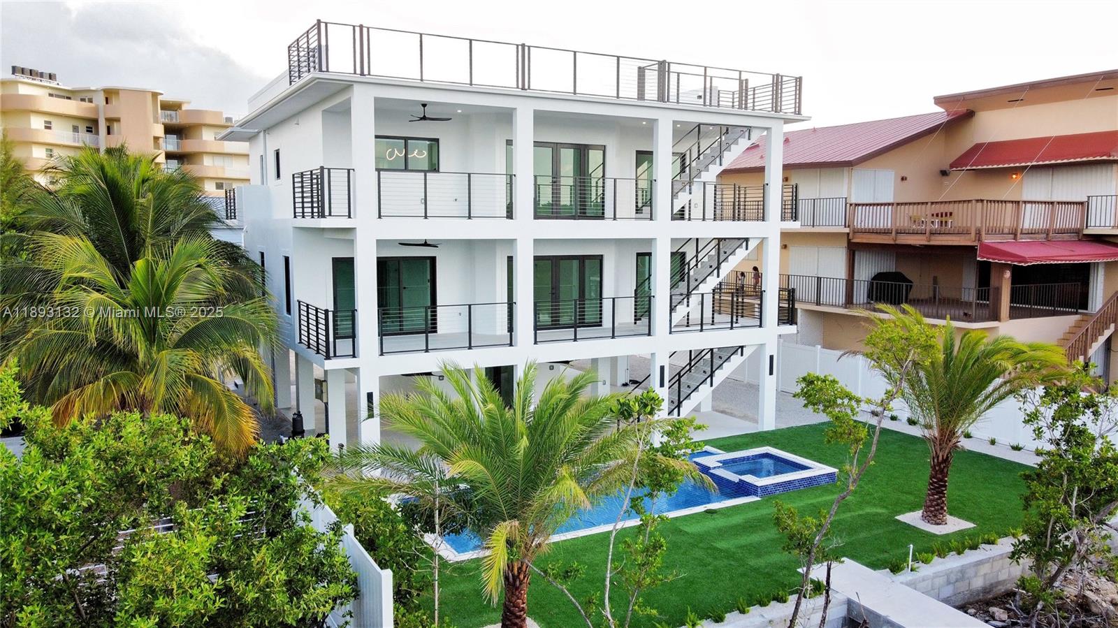 FONTAINE LAKE ESTATES - Residential