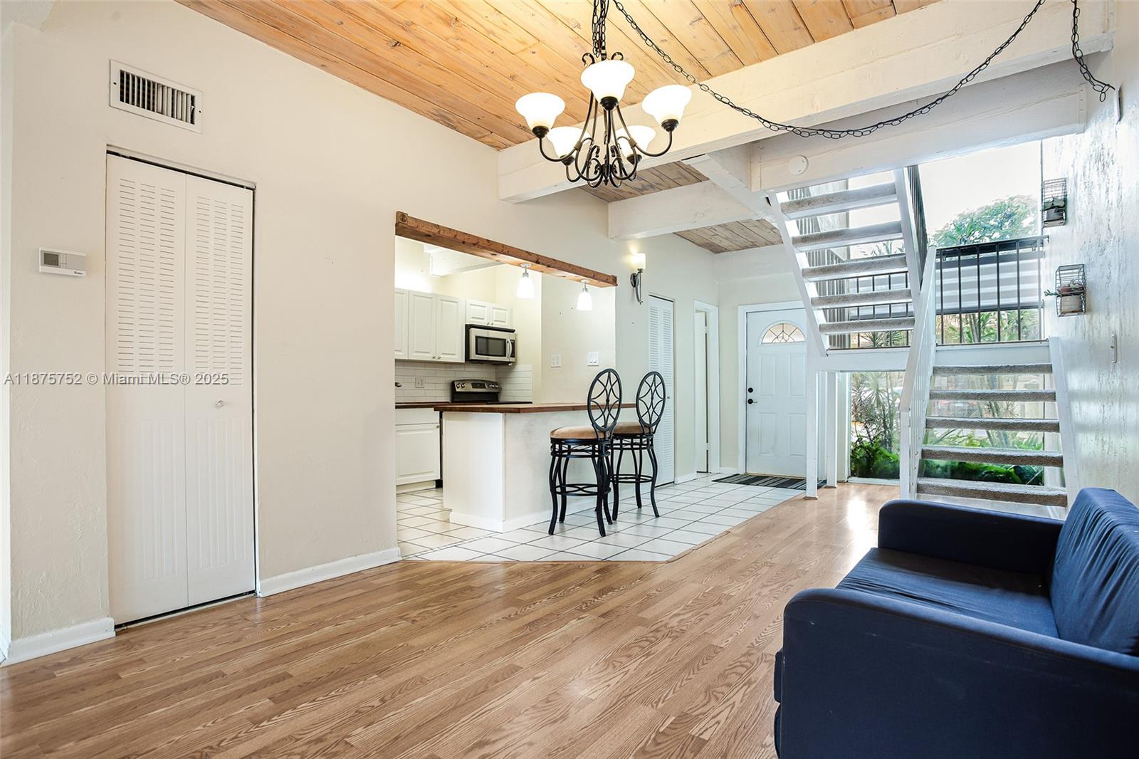 MAJESTIC VIEW CONDO NUMBE - Residential