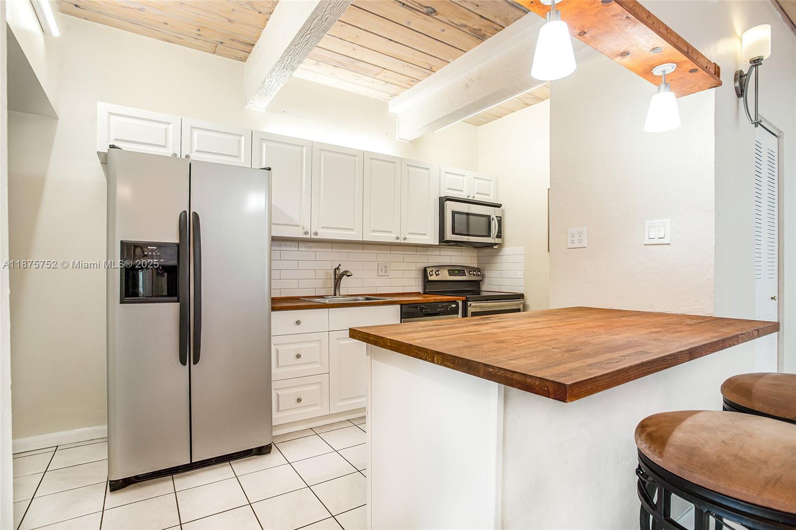 MAJESTIC VIEW CONDO NUMBE - Residential