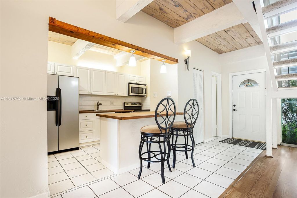 Photo of 8811 Gatehouse Rd #8, Plantation, FL 33324 (MLS # A11875752)