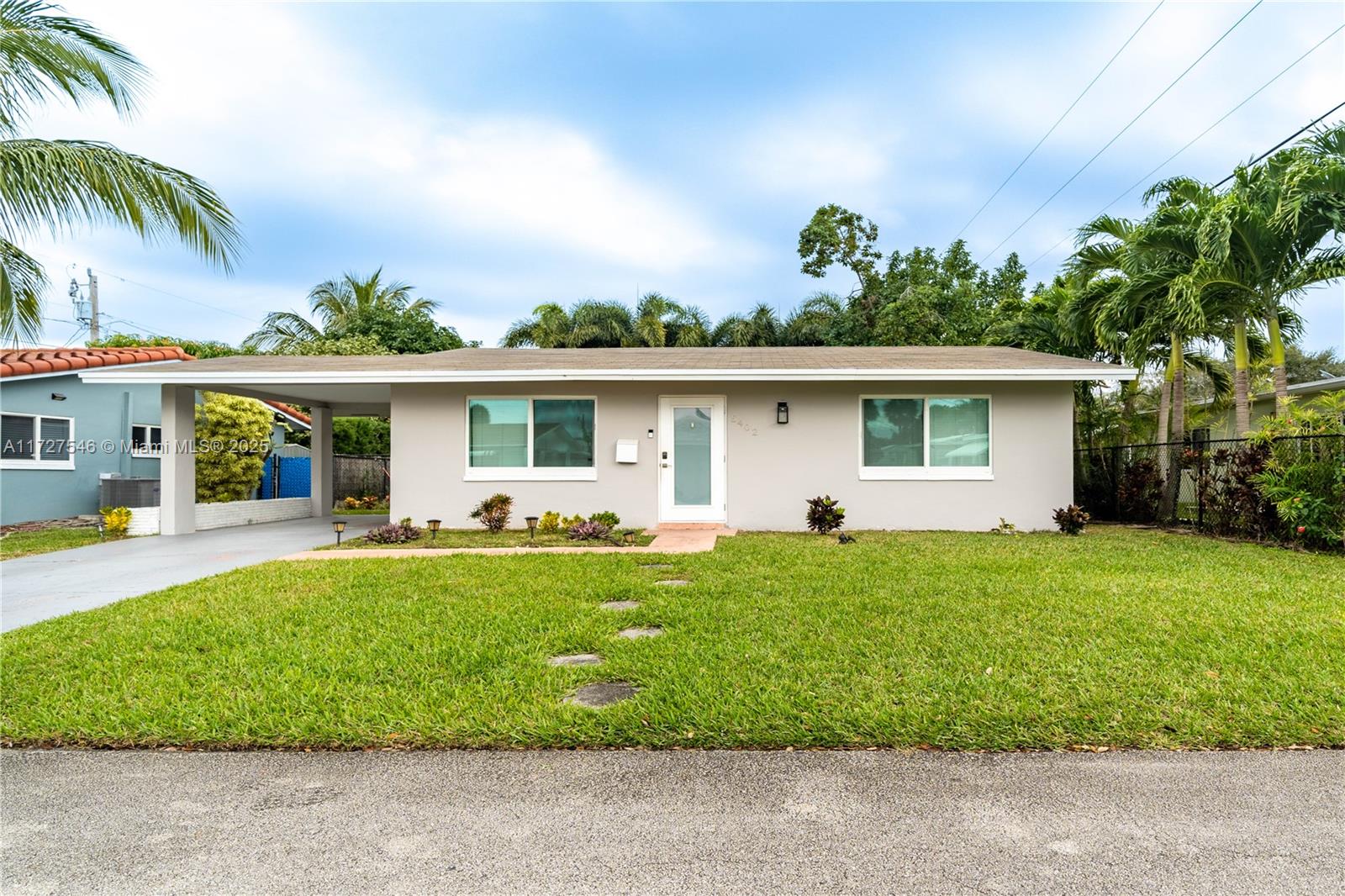 5402 Nw 25th Ter, Tamarac, Broward County, Florida - 2 Bedrooms  
2 Bathrooms - 