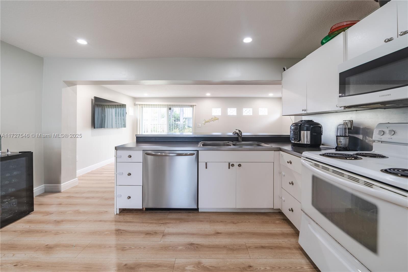 TAMARAC LAKES NORTH 3RD S - Residential