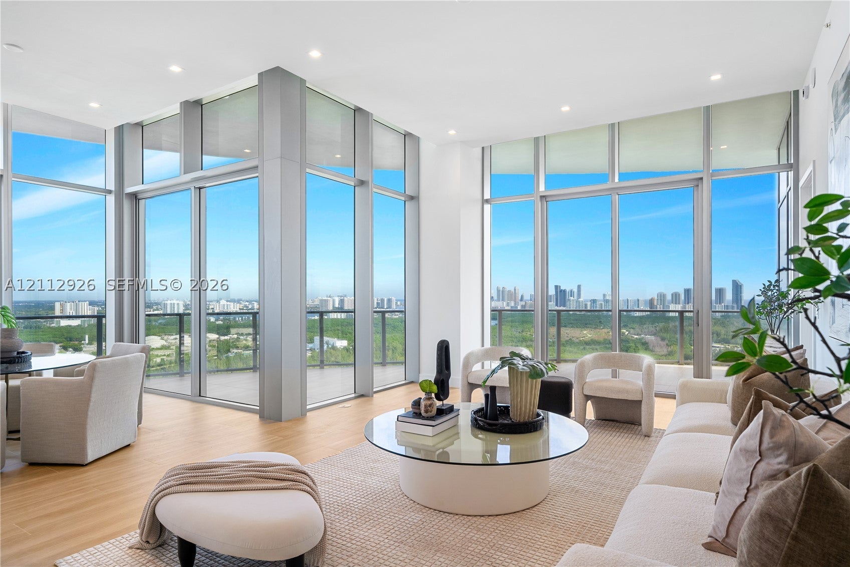 2411 Laguna Cir 3211
