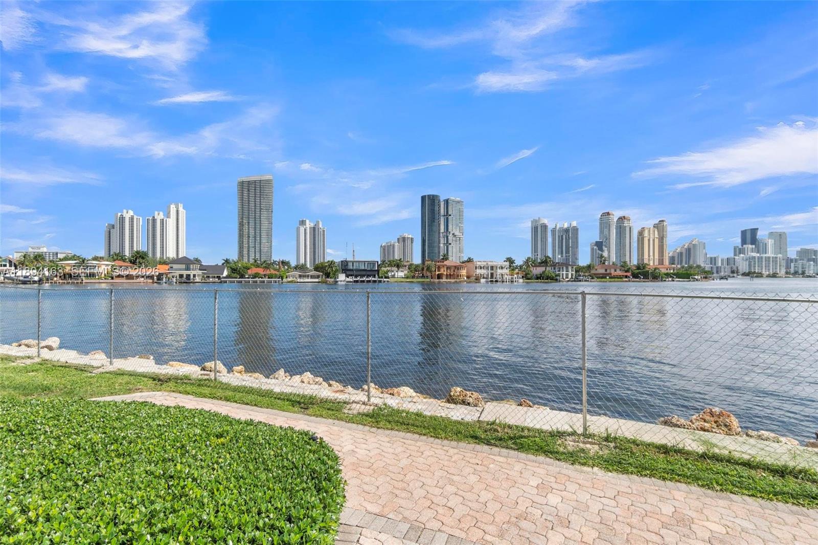 MYSTIC POINTE CONDO NO TH - Residential