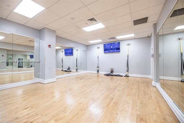 WAVE CONDO - Residential Lease