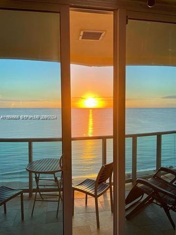 WAVE CONDO - Residential Lease