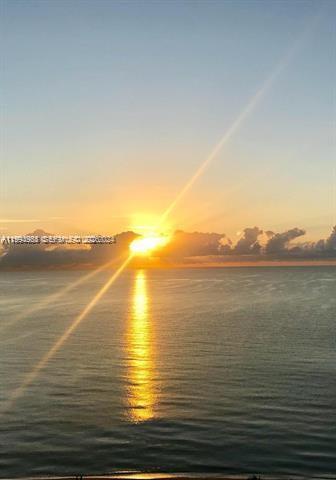 WAVE CONDO - Residential Lease