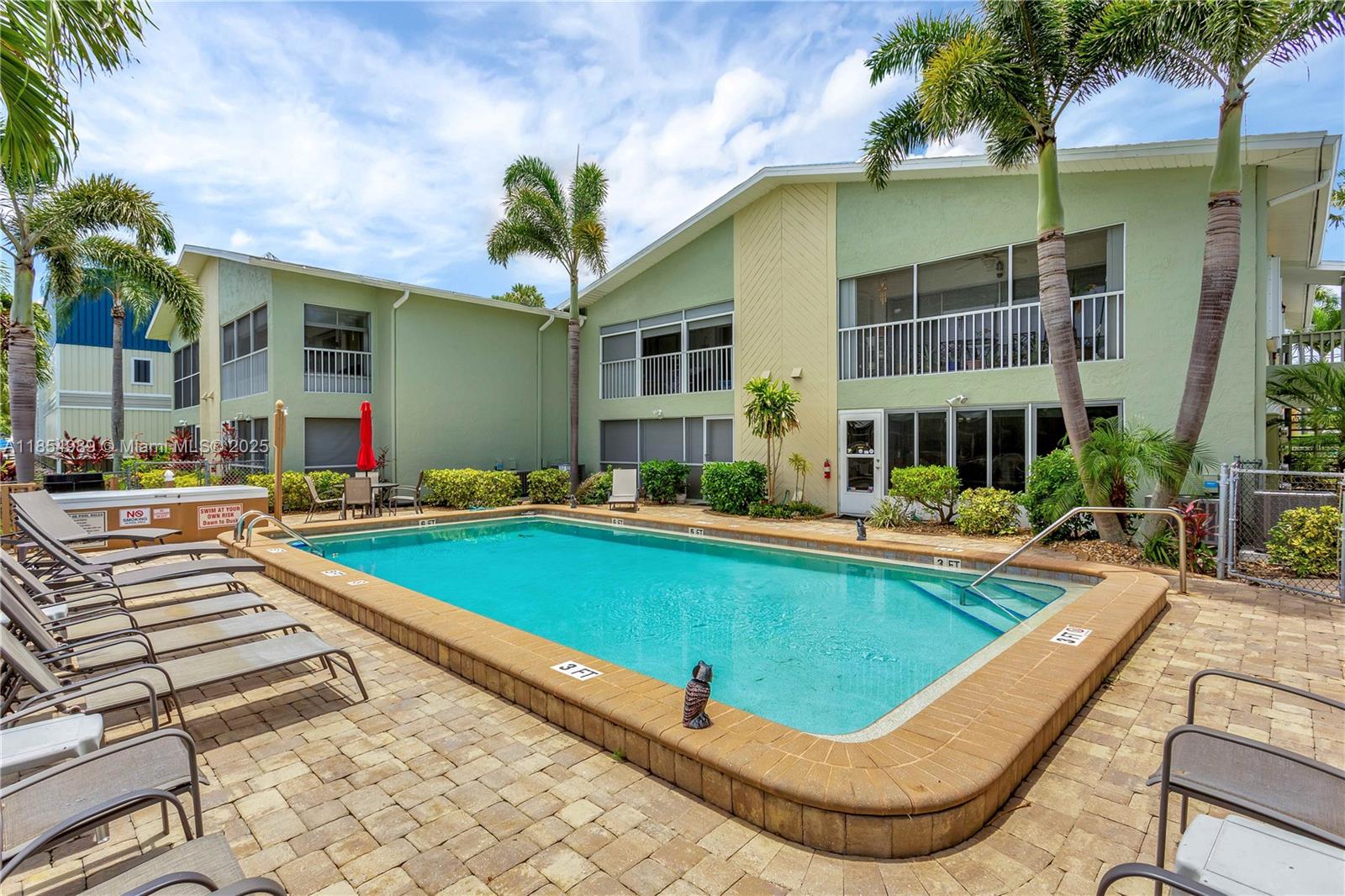 MARINA 46 CONDOMINIUM - Residential