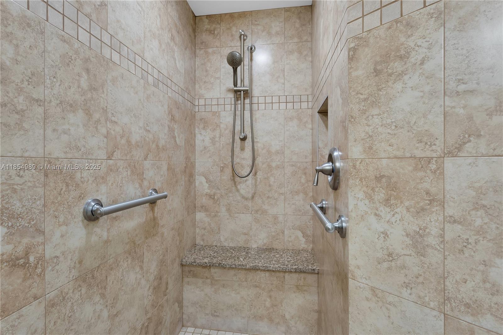 MARINA 46 CONDOMINIUM - Residential