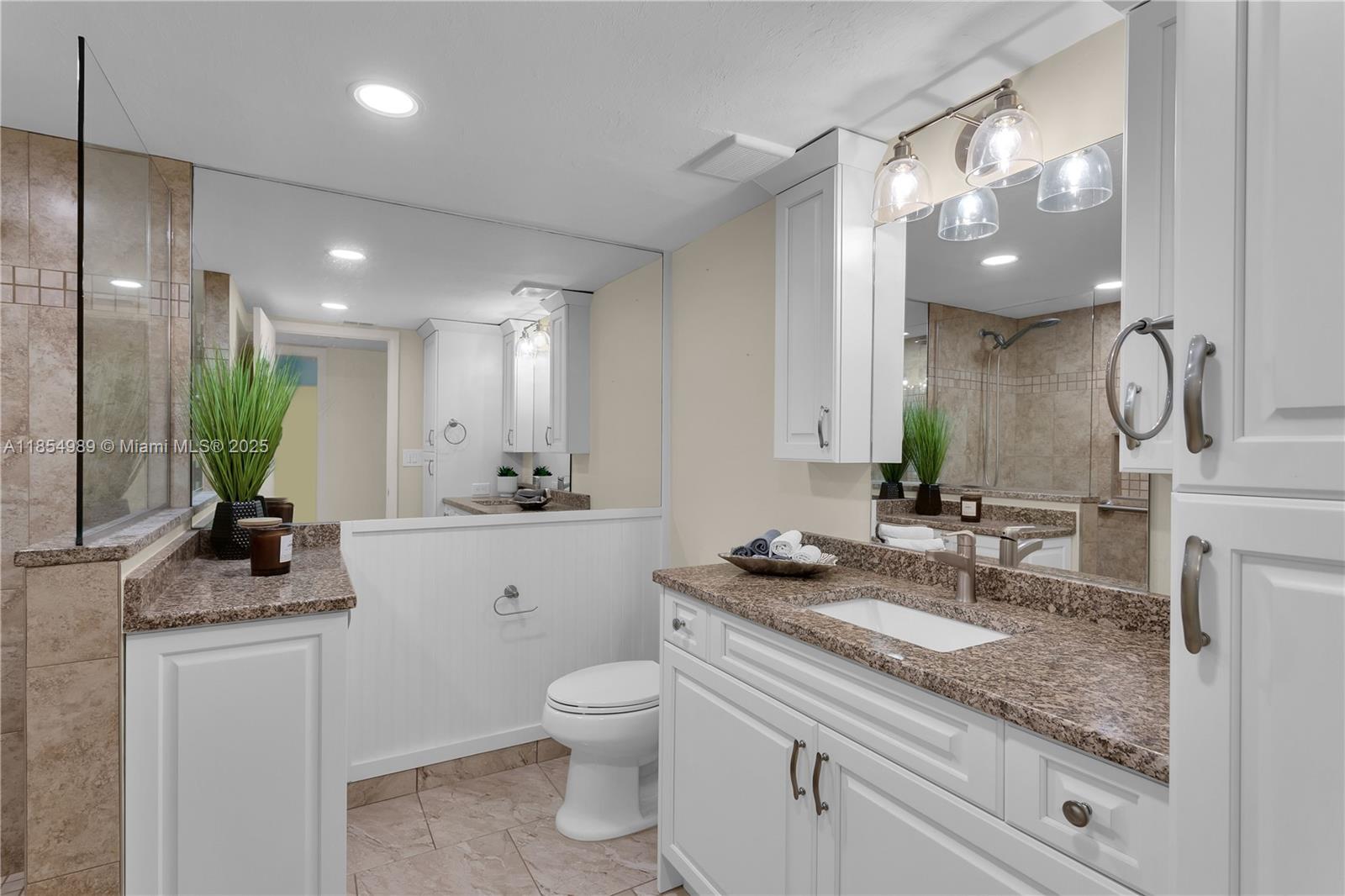 MARINA 46 CONDOMINIUM - Residential