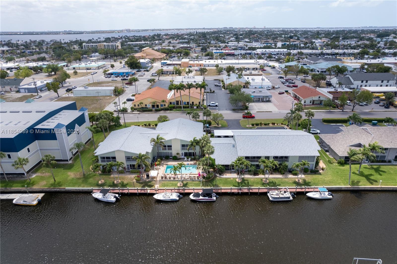 MARINA 46 CONDOMINIUM - Residential