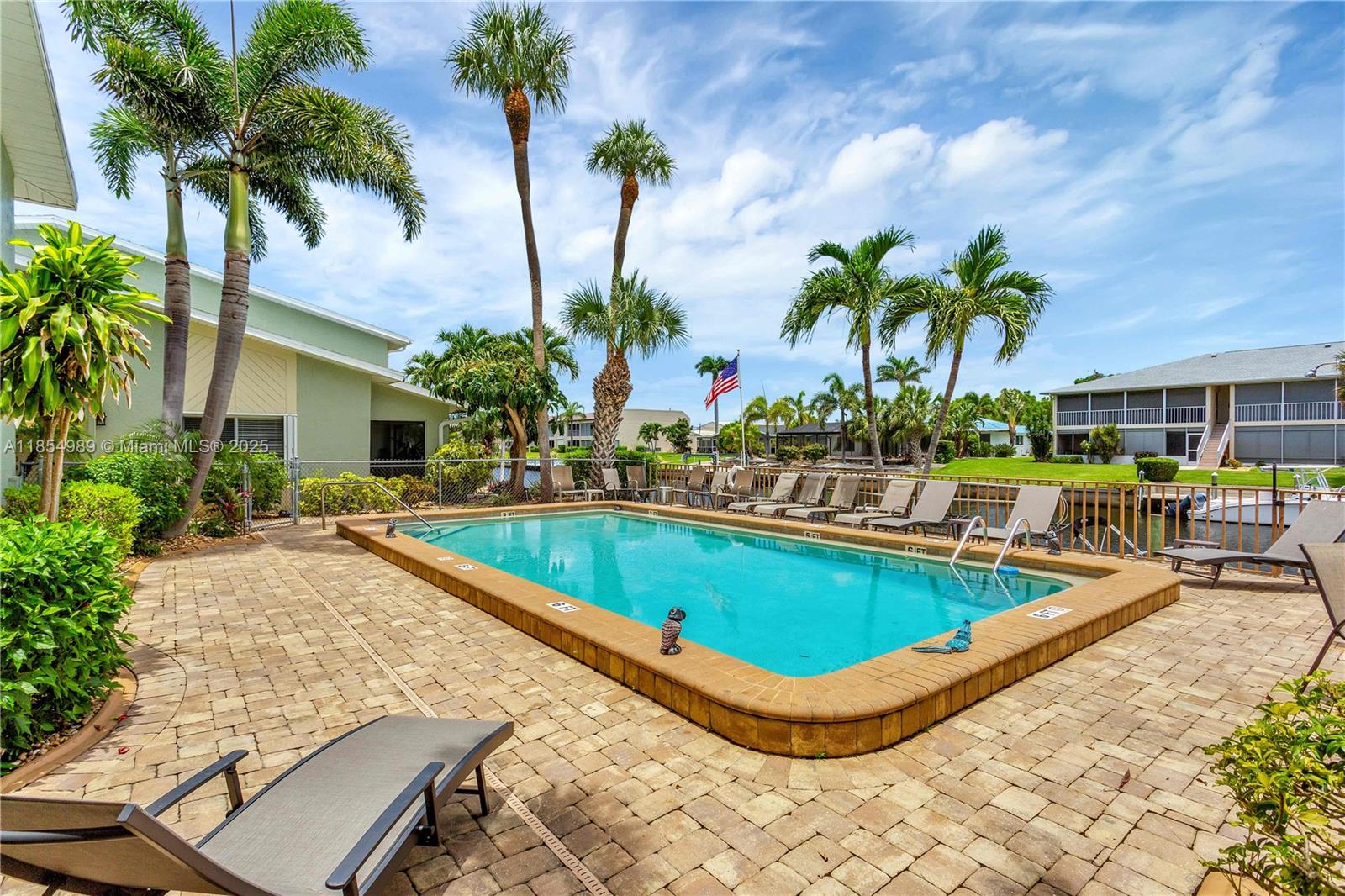 MARINA 46 CONDOMINIUM - Residential