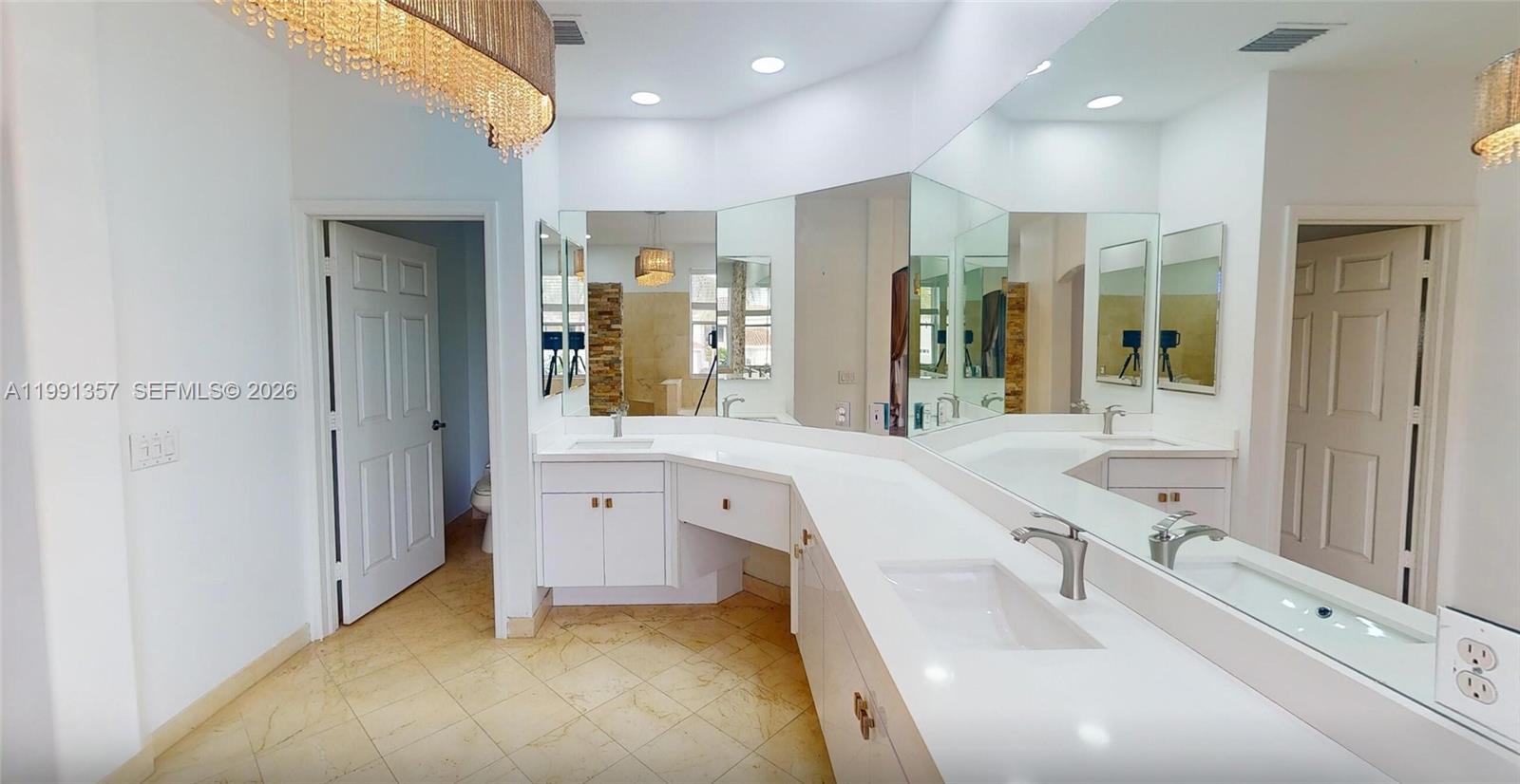 THREE ISLANDS 3RD SECTION - Residential