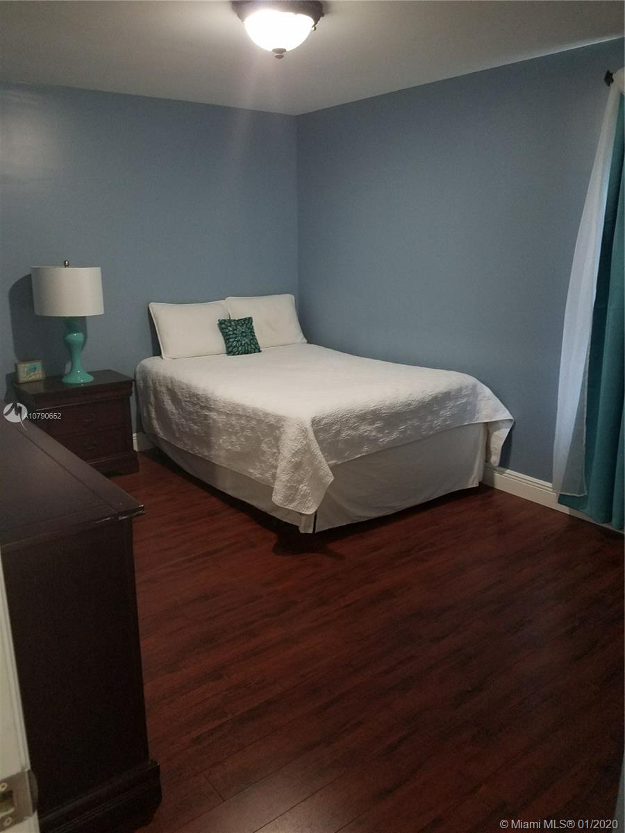 COUNTERPOINT ESTATES 5 - Residential