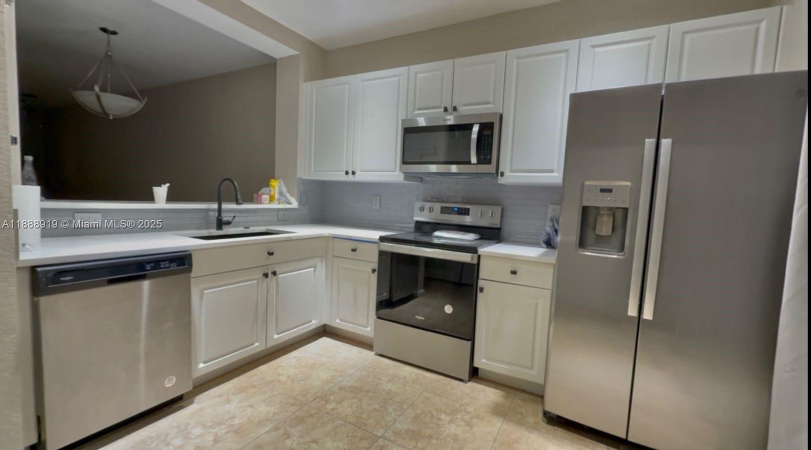PARK PLACE AT PLANTATION - Residential Lease