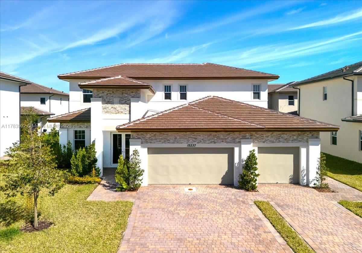 12237 SW 43rd Ct