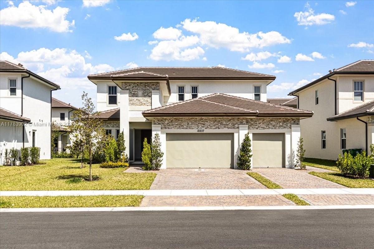 12237 SW 43rd Ct