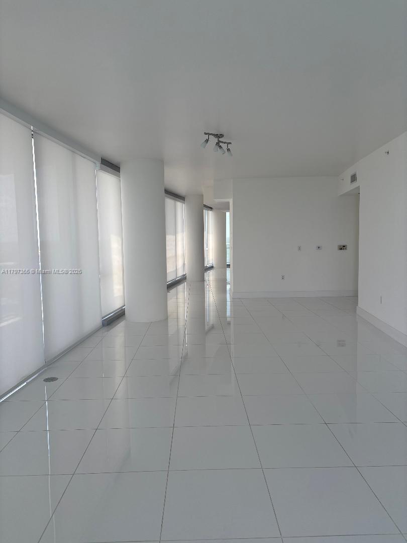 JADE OCEAN CONDO - Residential