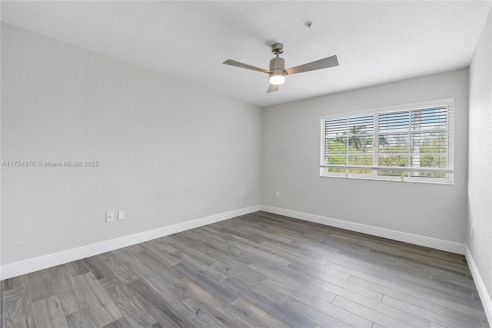 Coconut Creek, Florida 33073, United States, 2 Bedrooms Bedrooms, ,1 BathroomBathrooms,Residential,Active,83921