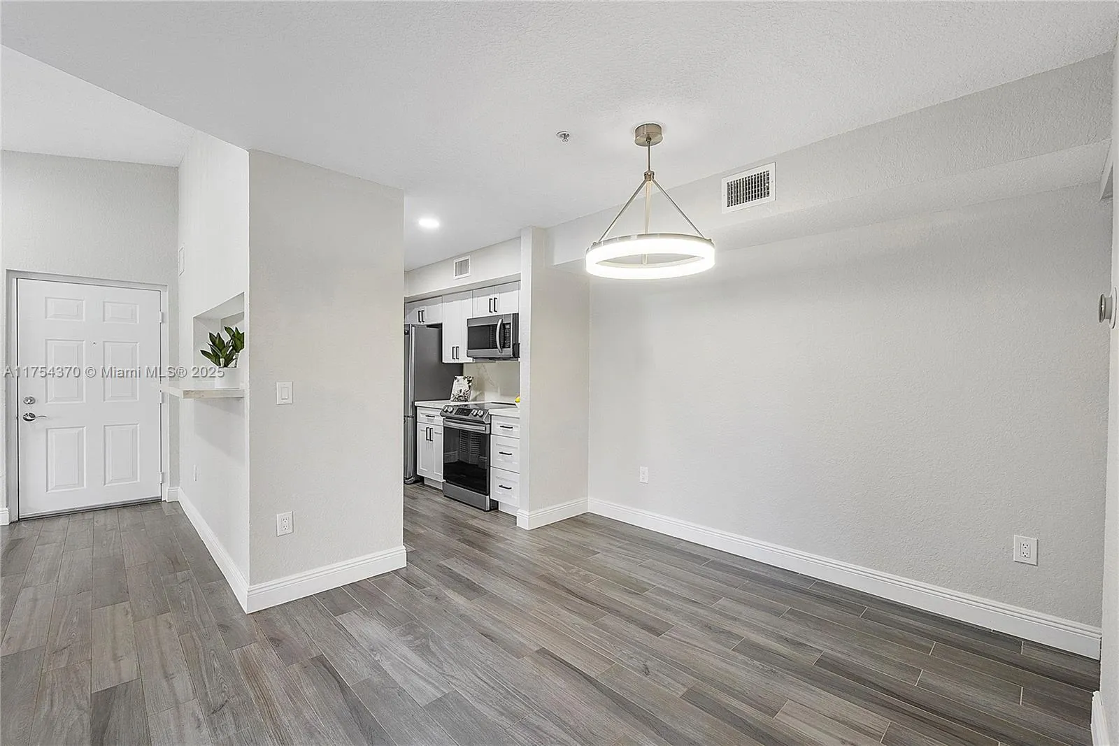 Coconut Creek, Florida 33073, United States, 2 Bedrooms Bedrooms, ,1 BathroomBathrooms,Residential,Active,83921