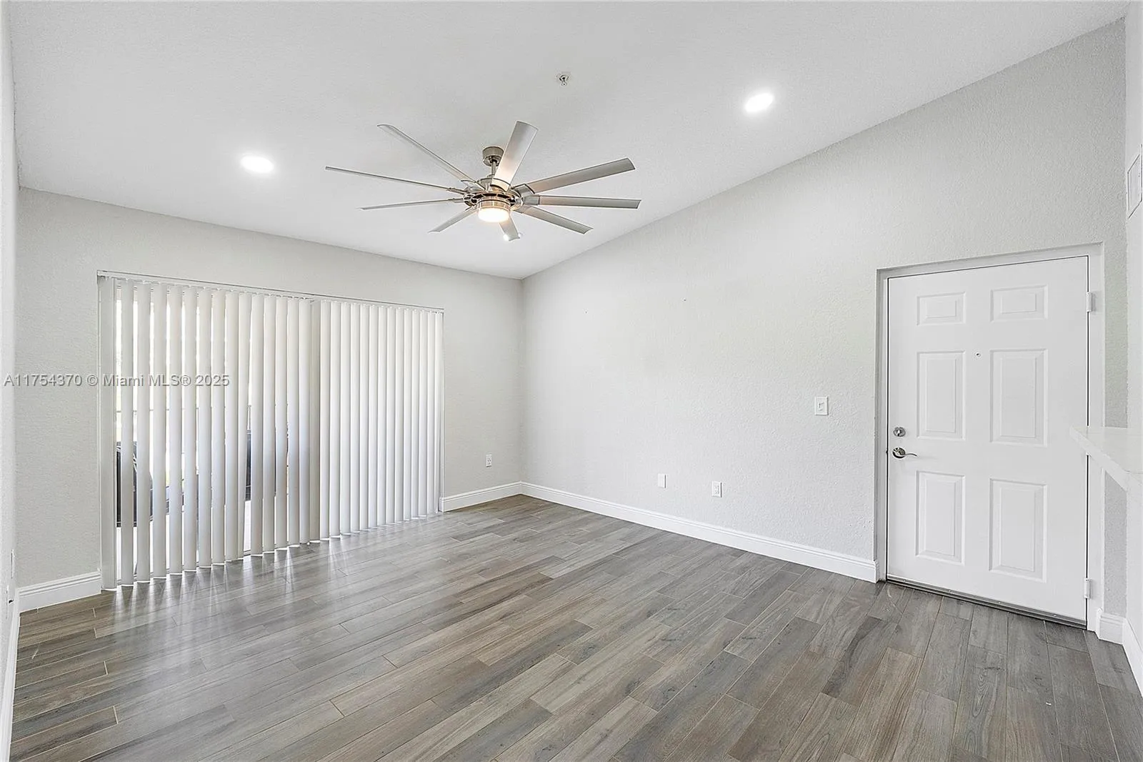 Coconut Creek, Florida 33073, United States, 2 Bedrooms Bedrooms, ,1 BathroomBathrooms,Residential,Active,83921