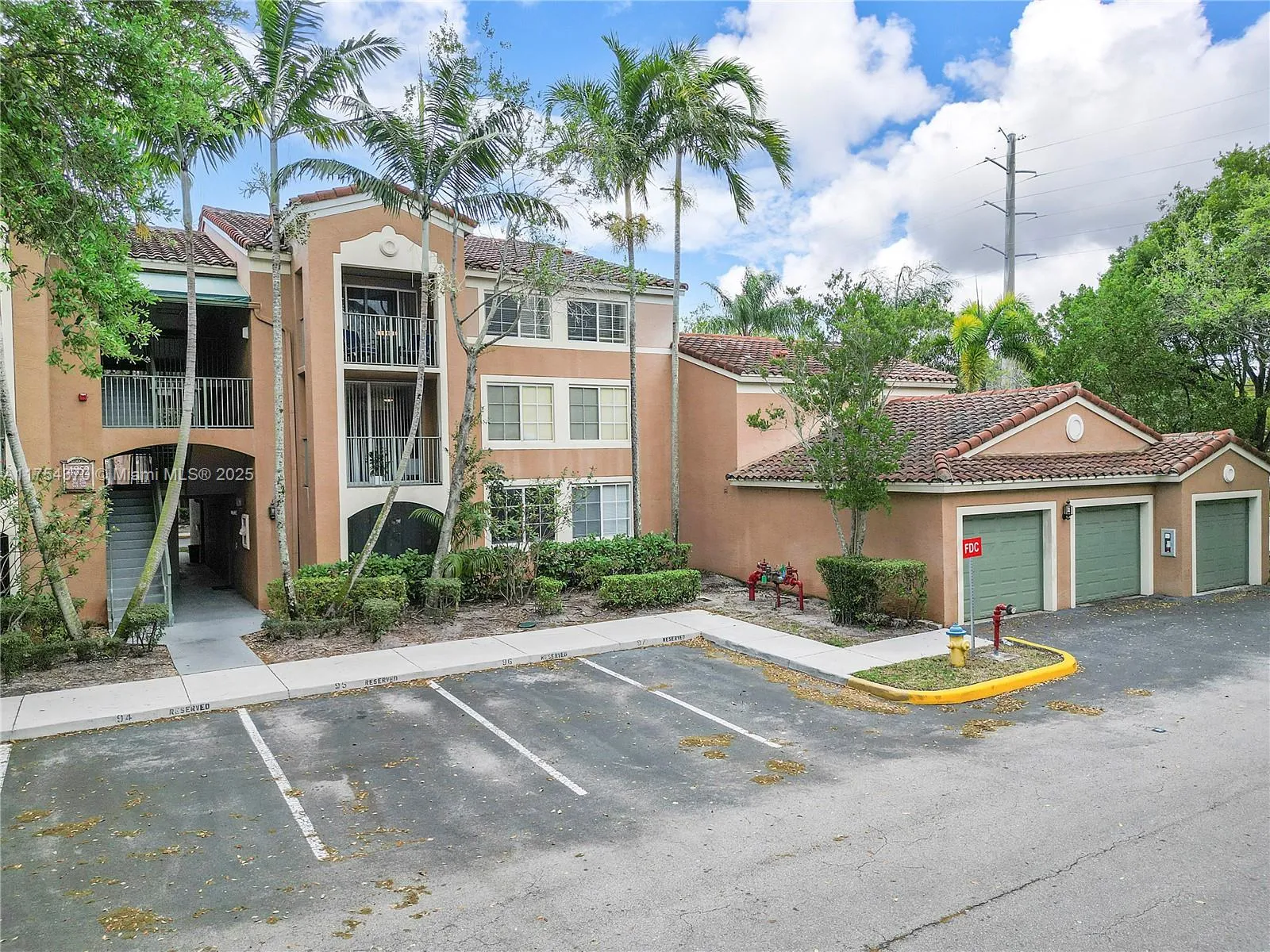 Coconut Creek, Florida 33073, United States, 2 Bedrooms Bedrooms, ,1 BathroomBathrooms,Residential,Active,83921