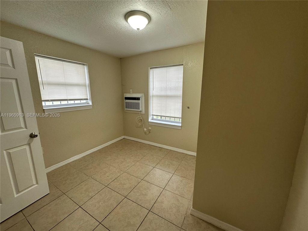 Photo of 11815 SW 213th St, Miami, FL 33177 (MLS # A11965913)