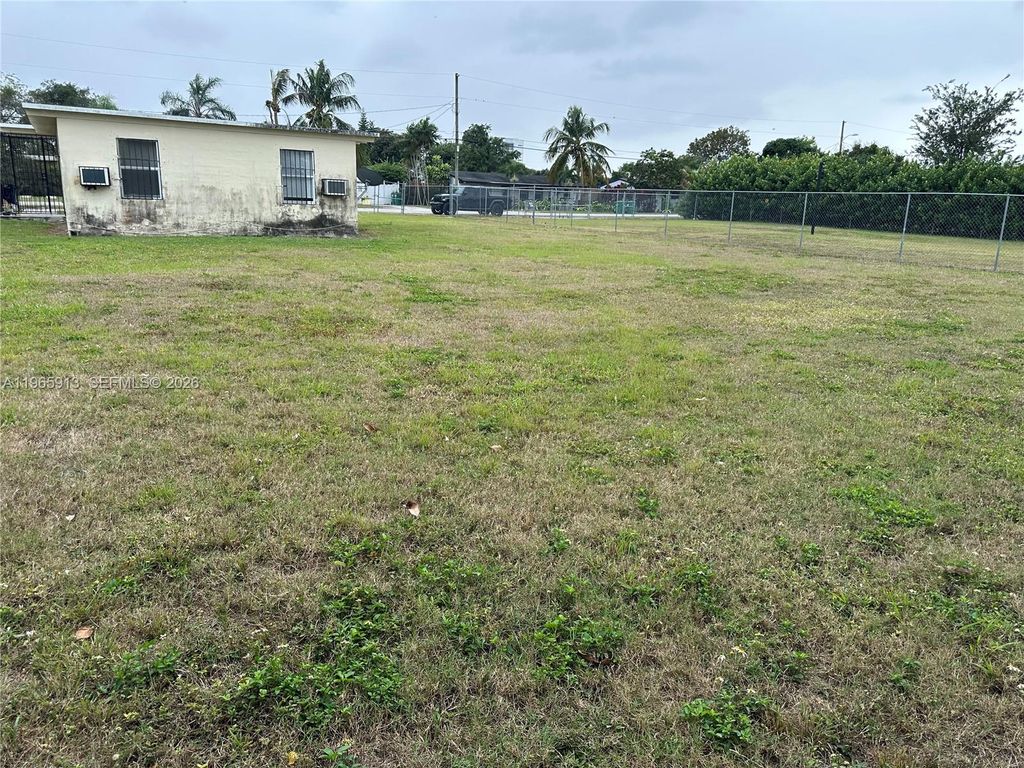 Photo of 11815 SW 213th St, Miami, FL 33177 (MLS # A11965913)