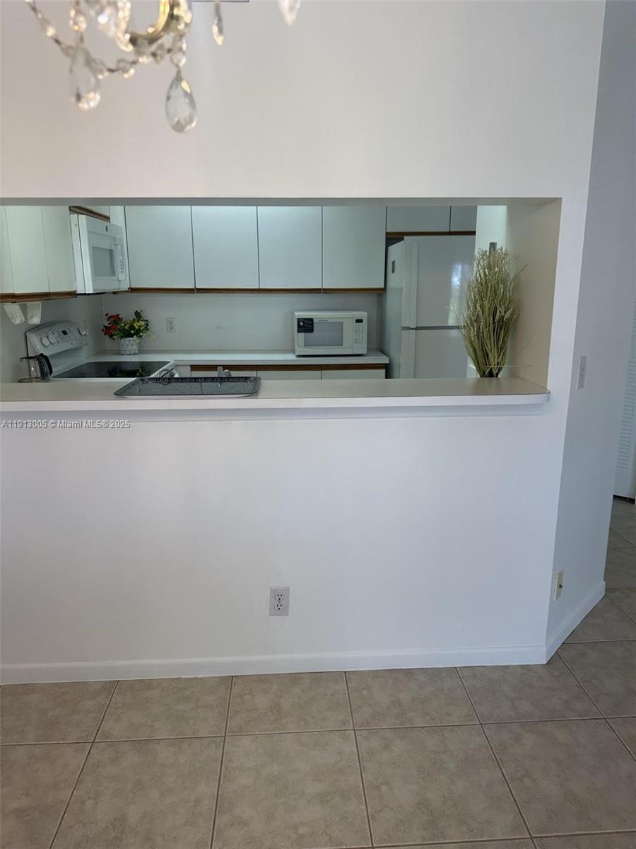 IVANHOE EAST AT CENTURY V - Residential