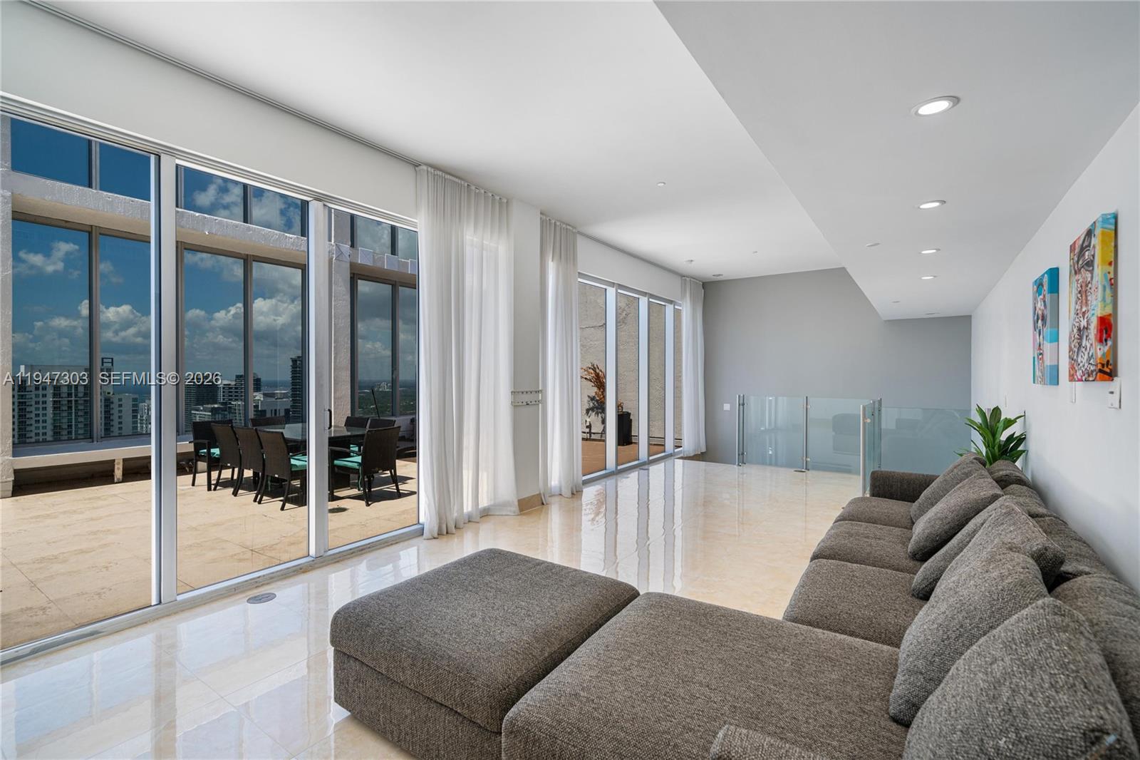 ICON BRICKELL NO TWO - Residential