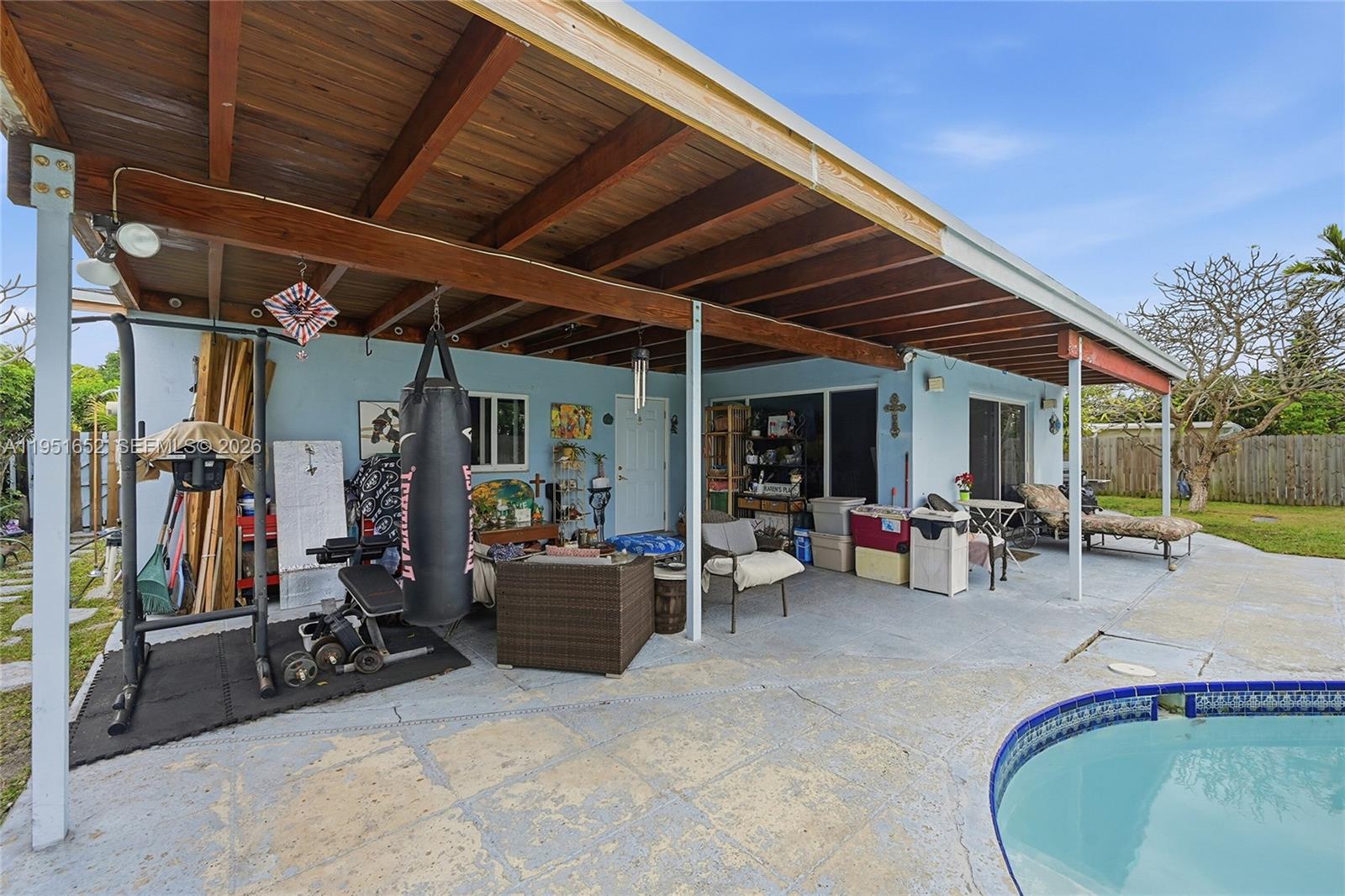 PINE RIDGE - Residential