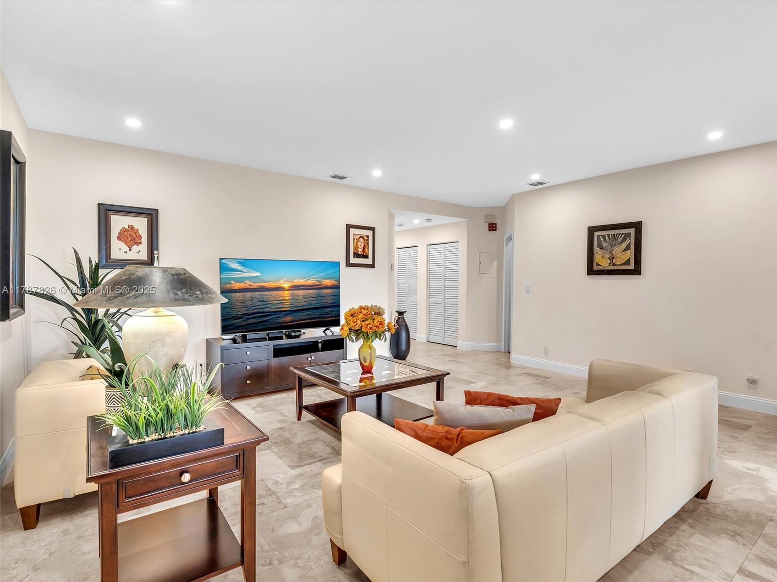 PLUM AT BOCA POINTE CONDO - Residential