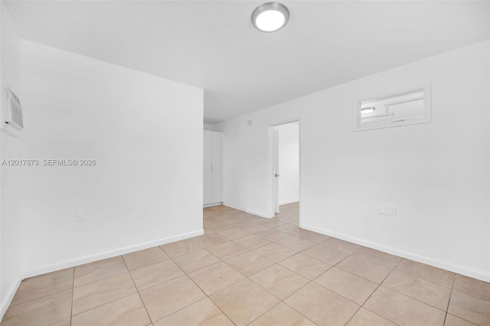 577 NW 90th St 567-3