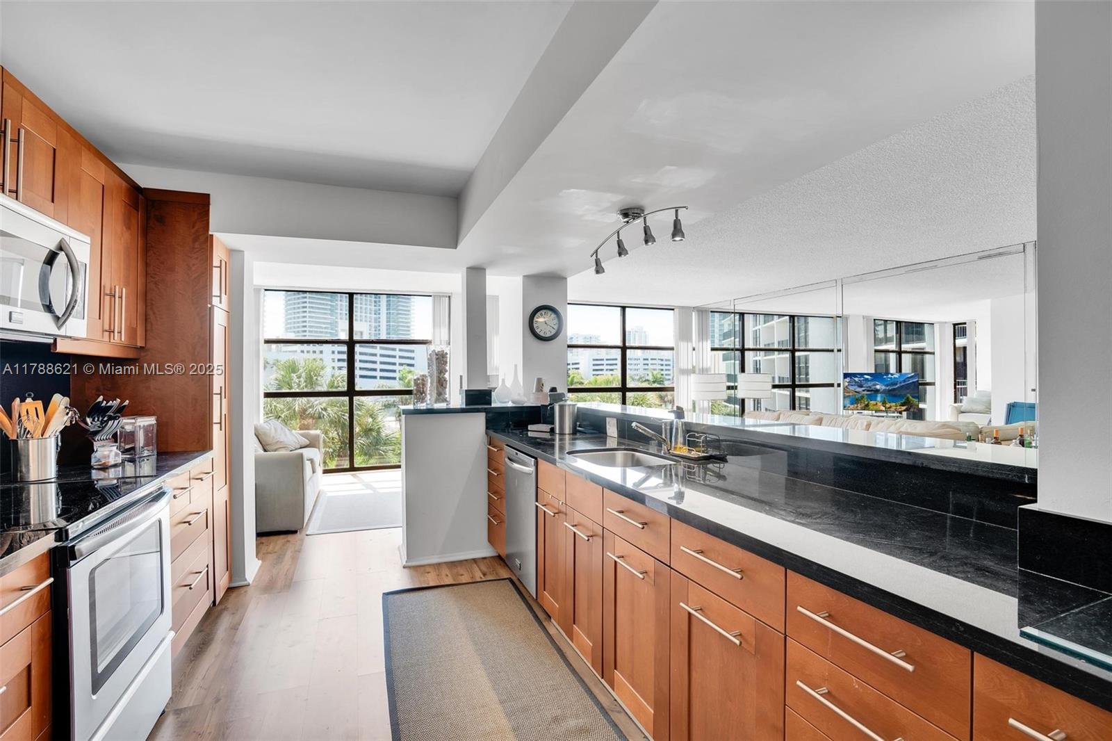 TOWERS OF OCEANVIEW SOUTH - Residential