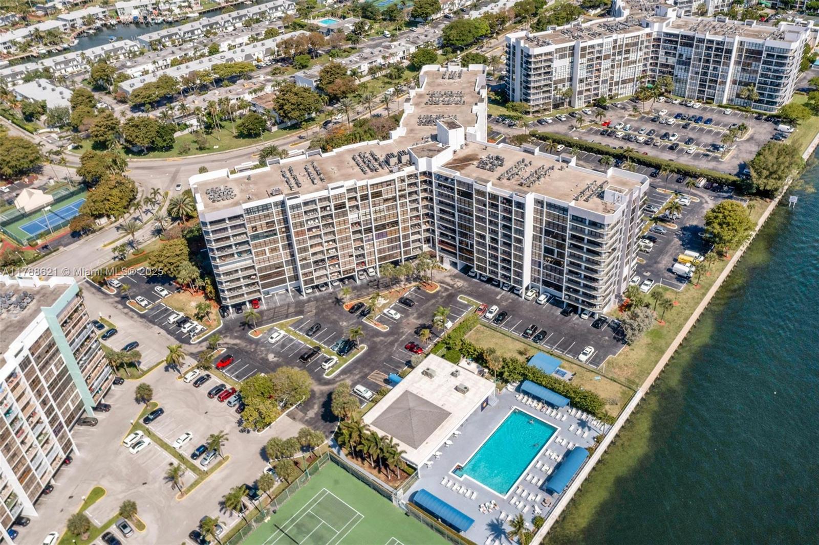 TOWERS OF OCEANVIEW SOUTH - Residential