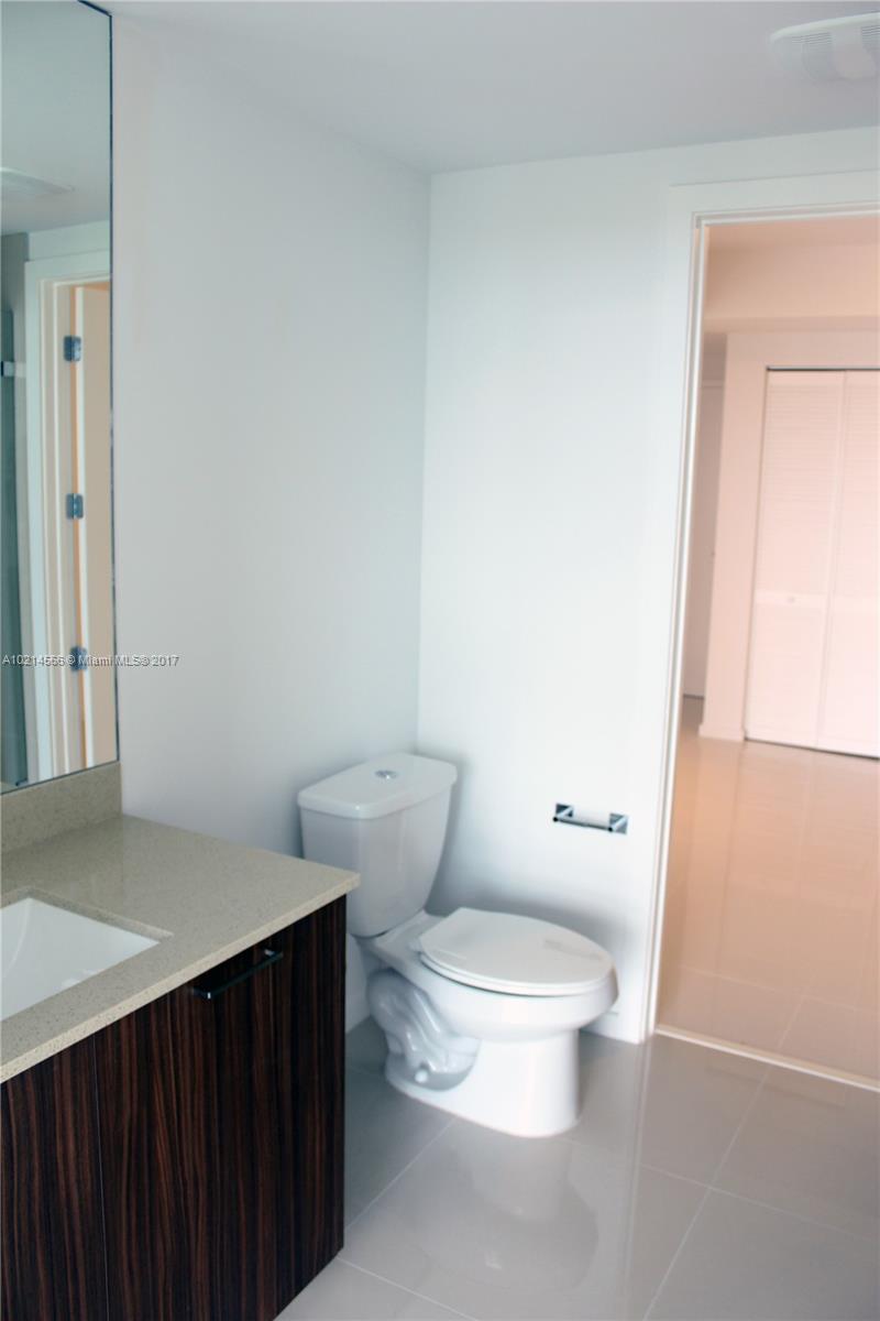 5300 PASEO - Residential Lease