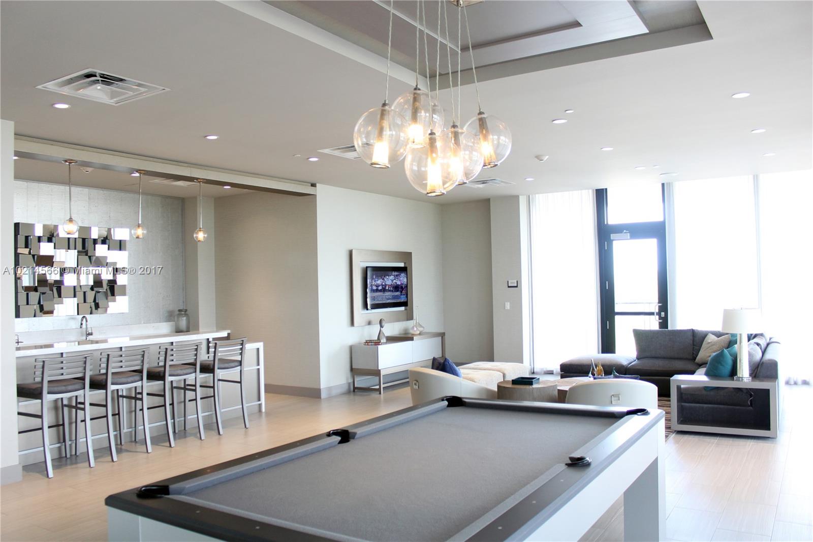 5300 PASEO - Residential Lease