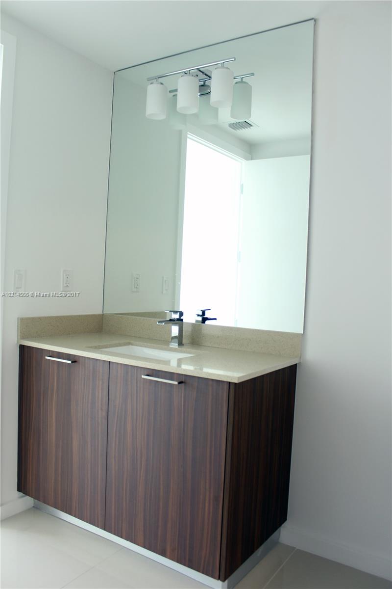 5300 PASEO - Residential Lease