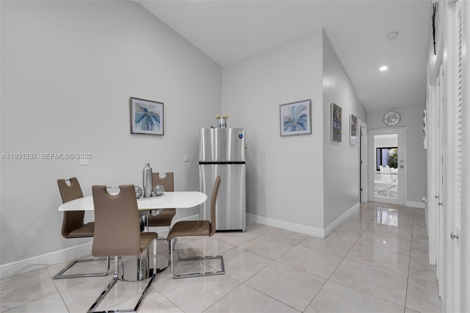 MICHELLE JARDINS NO 2 - Residential Lease