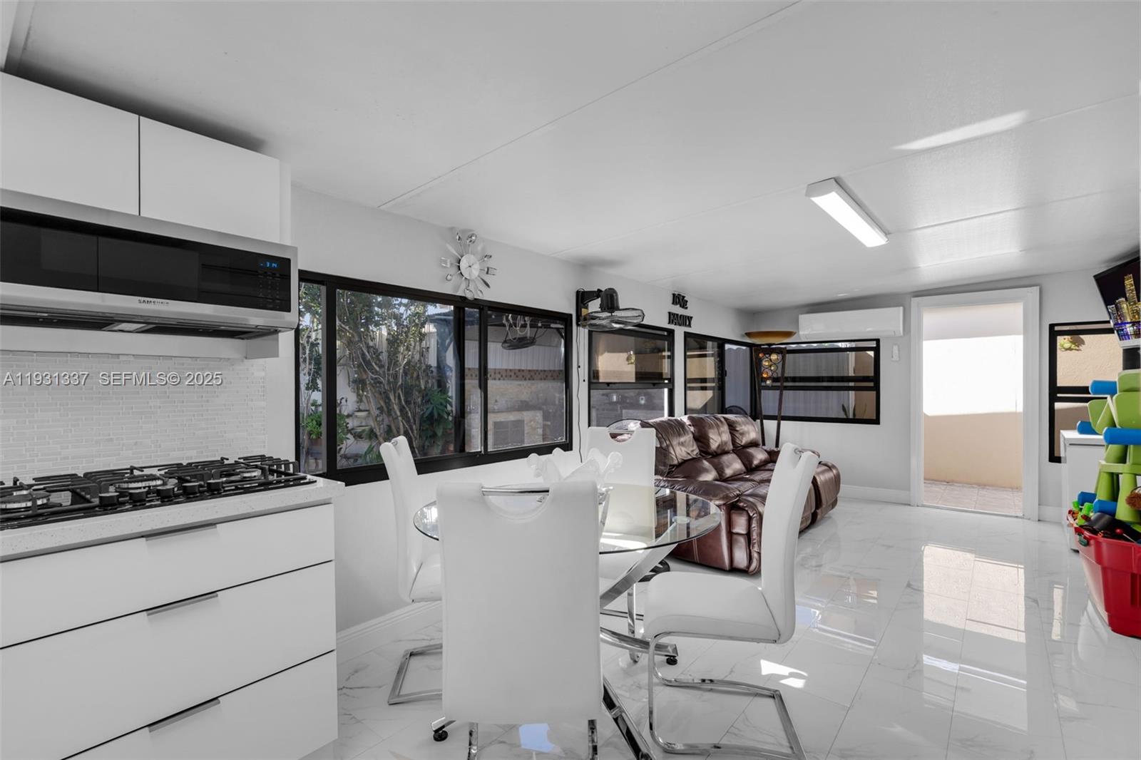 MICHELLE JARDINS NO 2 - Residential Lease